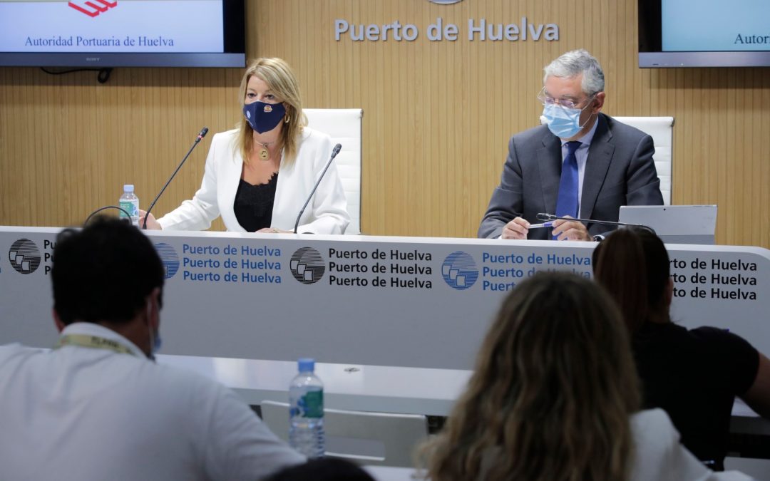 El Puerto de Huelva bate récord de tráfico de mercancías en los meses de julio y agosto, situándose como los mejores de la historia