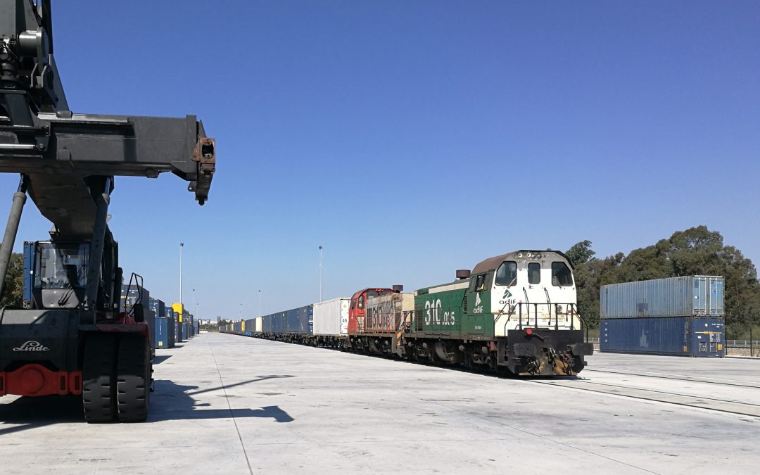 El Puerto de Huelva da a conocer su estrategia ferroviaria en un encuentro con operadores logísticos y empresas