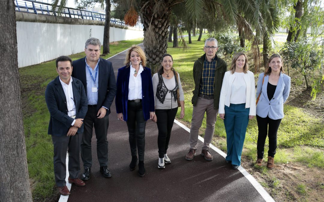 El Puerto de Huelva concluye el carril bici del Polígono Pesquero Norte, que conecta este espacio con la vía multimodal Huelva-La Bota