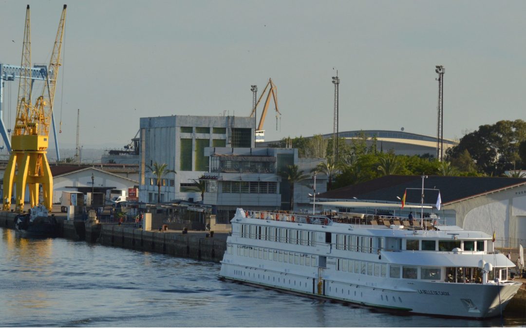 El Muelle de Levante recibe hoy la escala de cruceros del buque La Belle de Cadix, que visita el Puerto de Huelva por cuarto año consecutivo