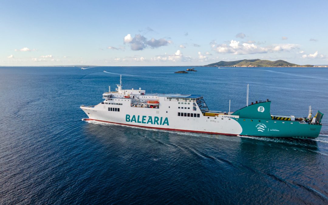 Baleària y Fred. Olsen Express comienzan su cuarto servicio semanal durante el verano entre los puertos de Huelva y Canarias