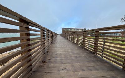 El Puerto de Huelva abre al público la totalidad de la pasarela peatonal de madera de la ría para propiciar actividades saludables