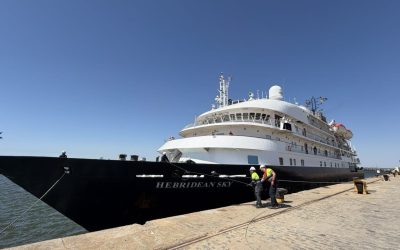 El Puerto de Huelva recibe por primera vez la escala de cruceros del buque Hebridean Sky